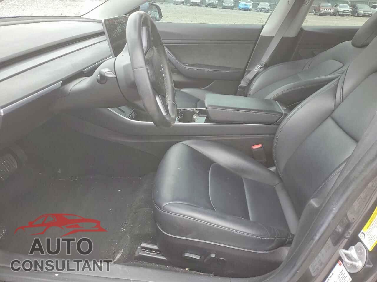 TESLA MODEL 3 2018 - 5YJ3E1EA1JF021531