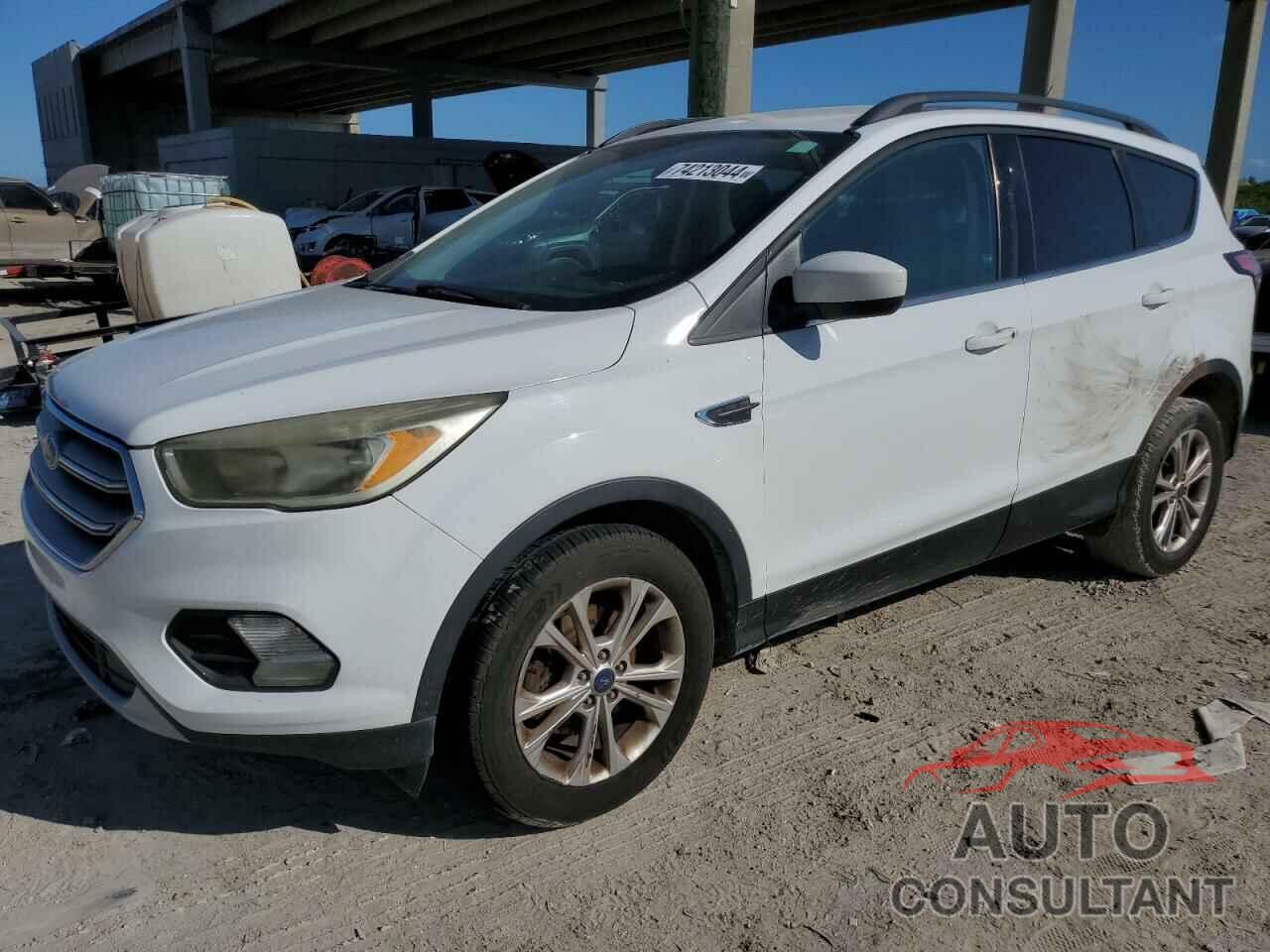FORD ESCAPE 2018 - 1FMCU0GD6JUA02089