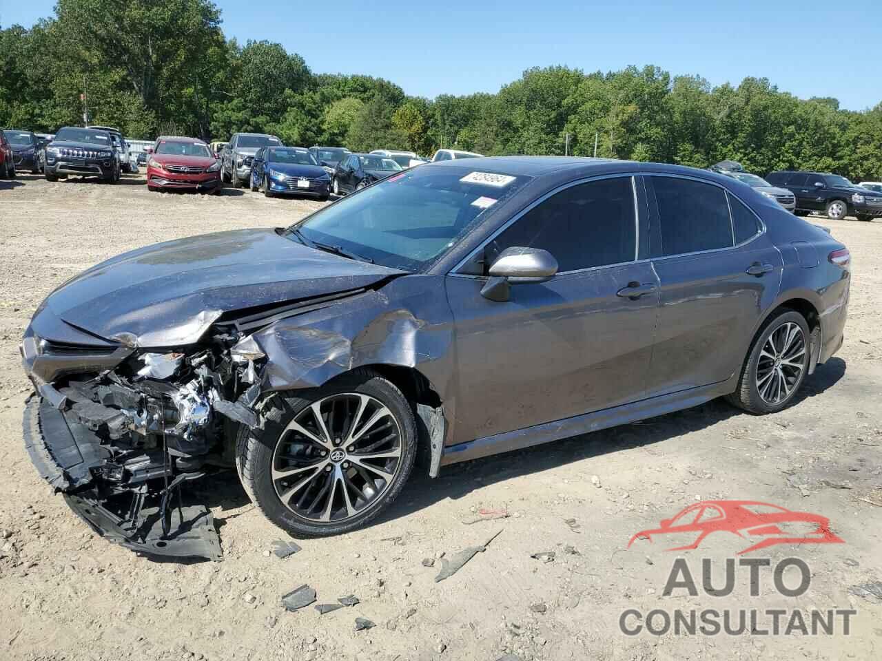 TOYOTA CAMRY 2018 - 4T1B11HK1JU670454