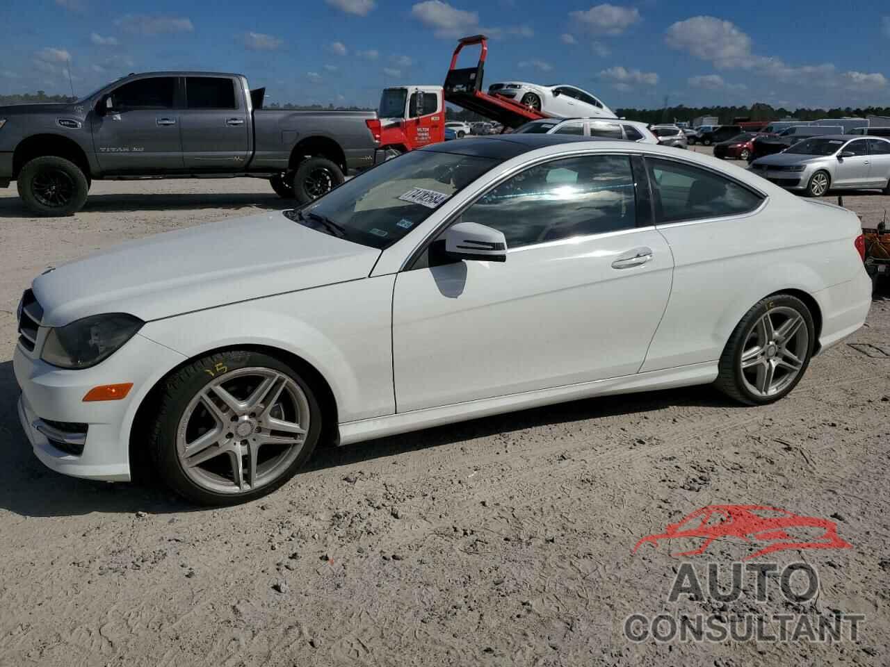MERCEDES-BENZ C-CLASS 2015 - WDDGJ4HB4FG369989