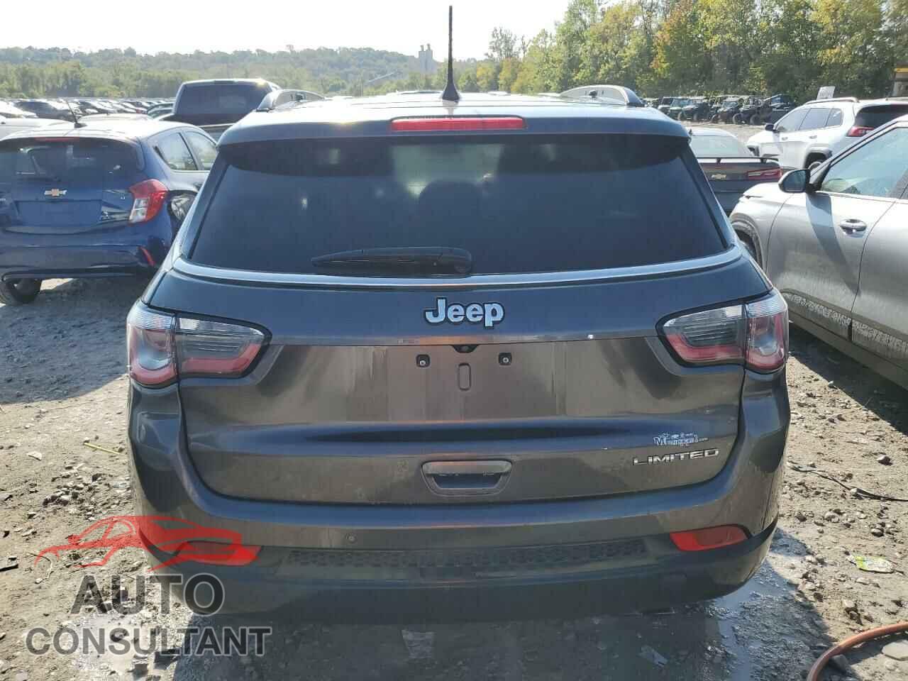 JEEP COMPASS 2018 - 3C4NJCCB2JT368086