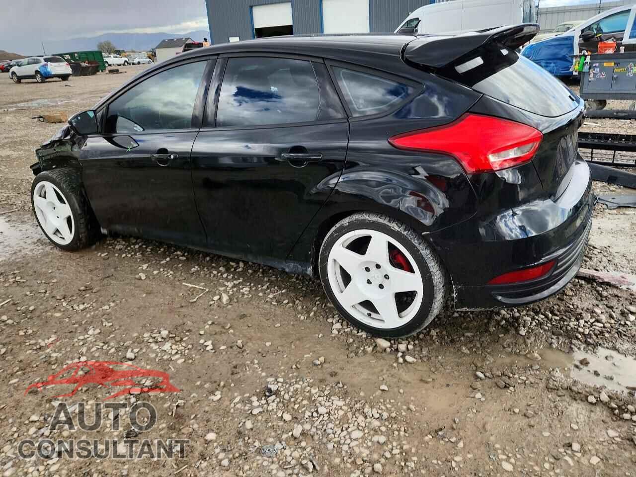 FORD FOCUS 2016 - 1FADP3L90GL306011