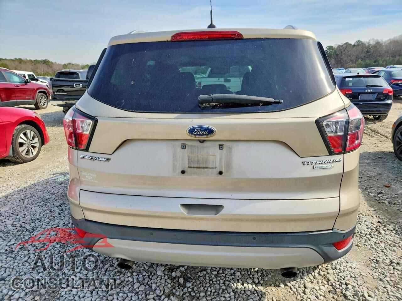 FORD ESCAPE 2017 - 1FMCU0J92HUB73176