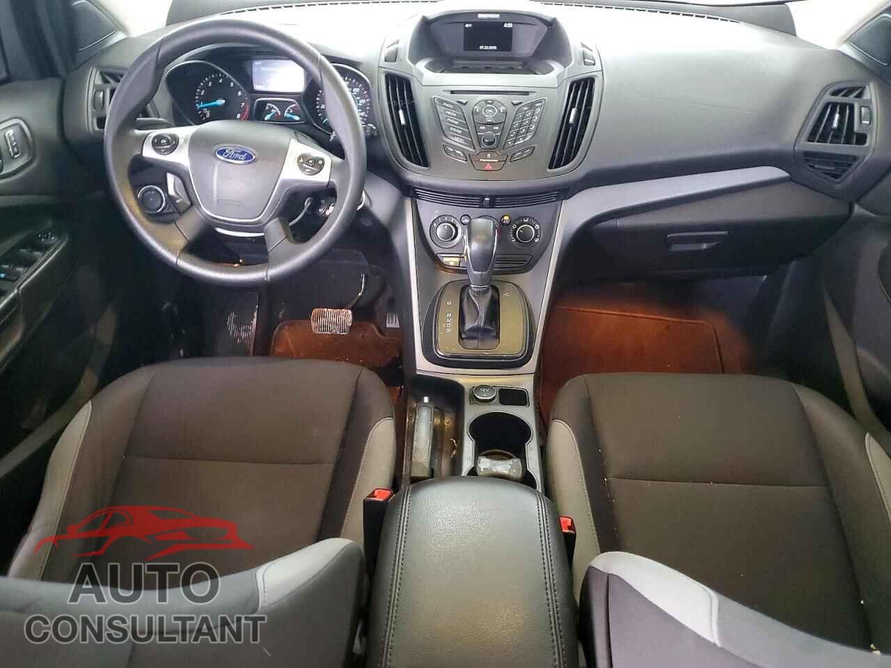 FORD ESCAPE 2015 - 1FMCU0F71FUA78077