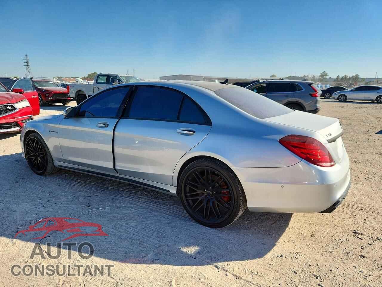 MERCEDES-BENZ S-CLASS 2015 - WDDUG7KBXFA130588