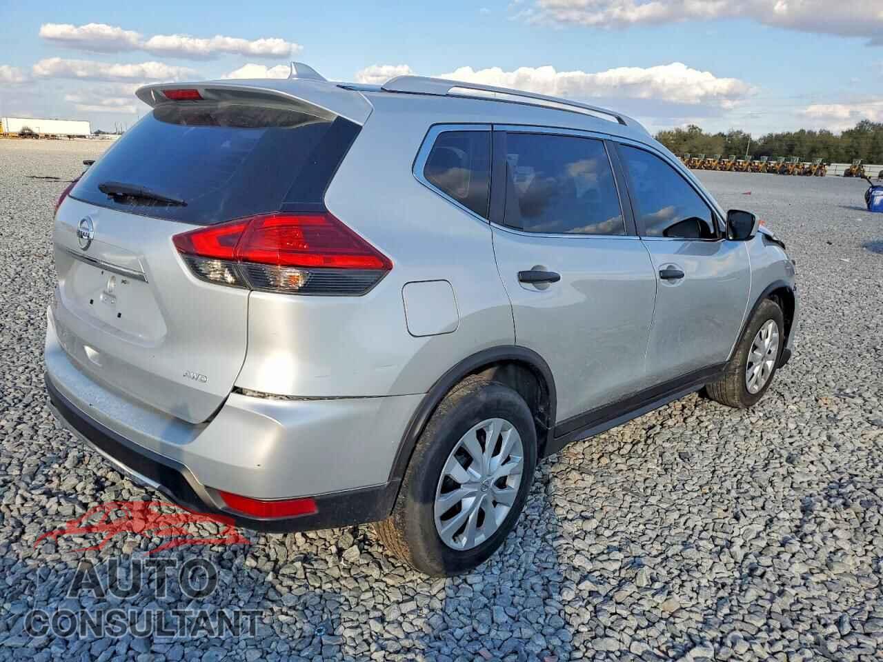 NISSAN ROGUE 2017 - KNMAT2MV9HP532394