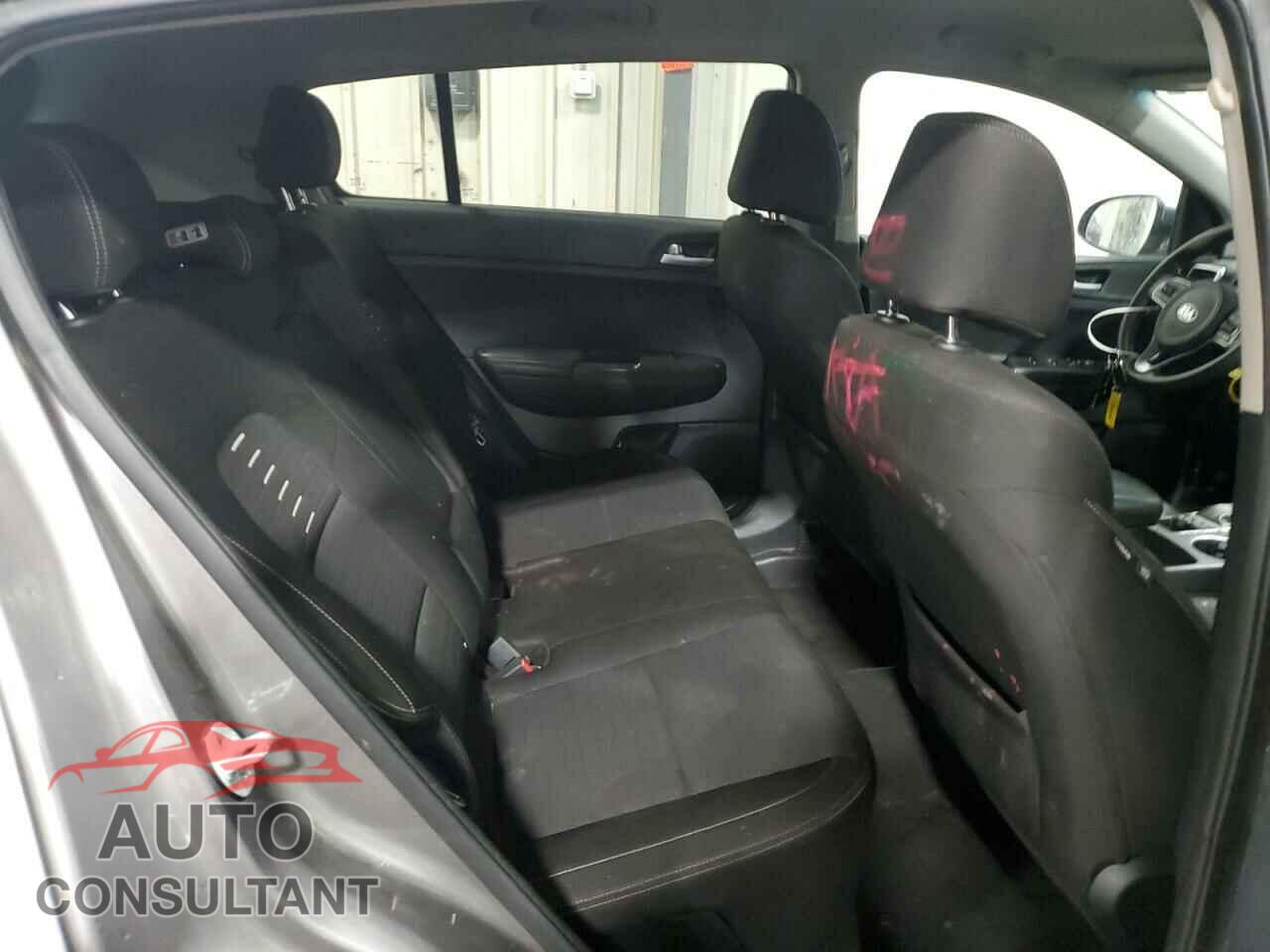 KIA SPORTAGE 2018 - KNDPMCAC6J7347323