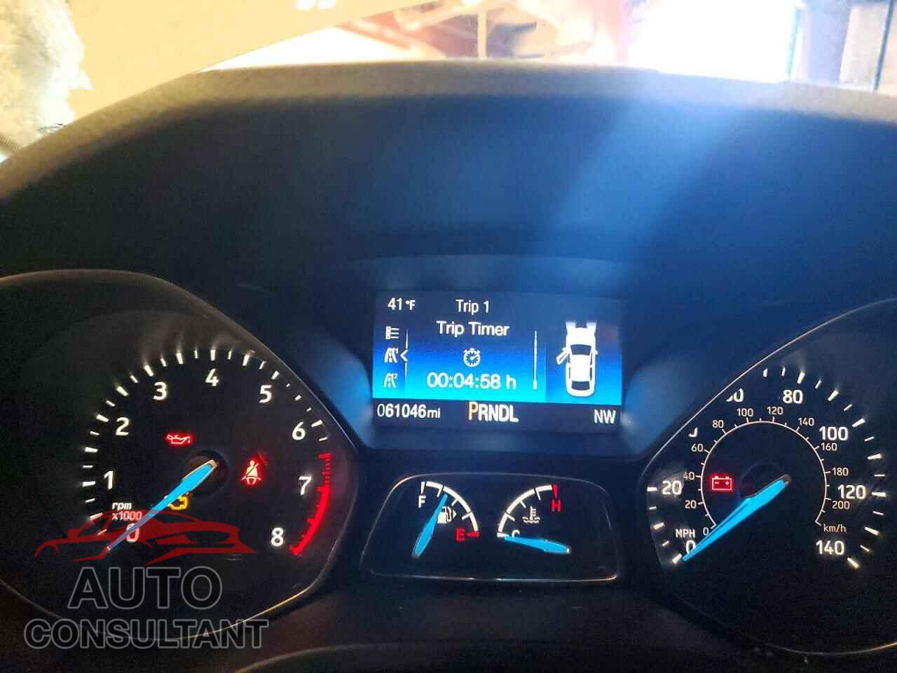FORD FOCUS 2015 - 1FADP3F23FL270571