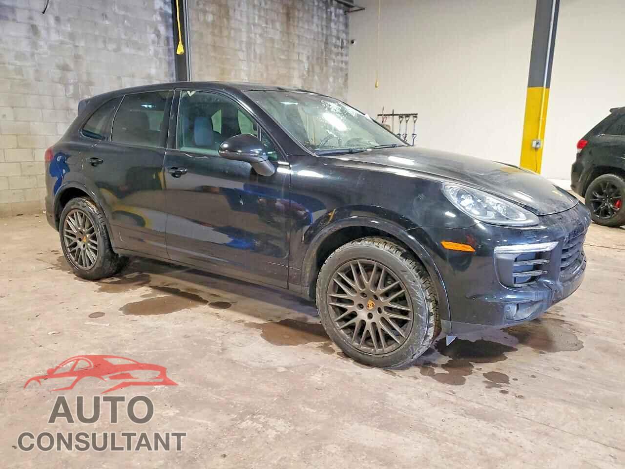 PORSCHE CAYENNE 2017 - WP1AA2A26HKA88516