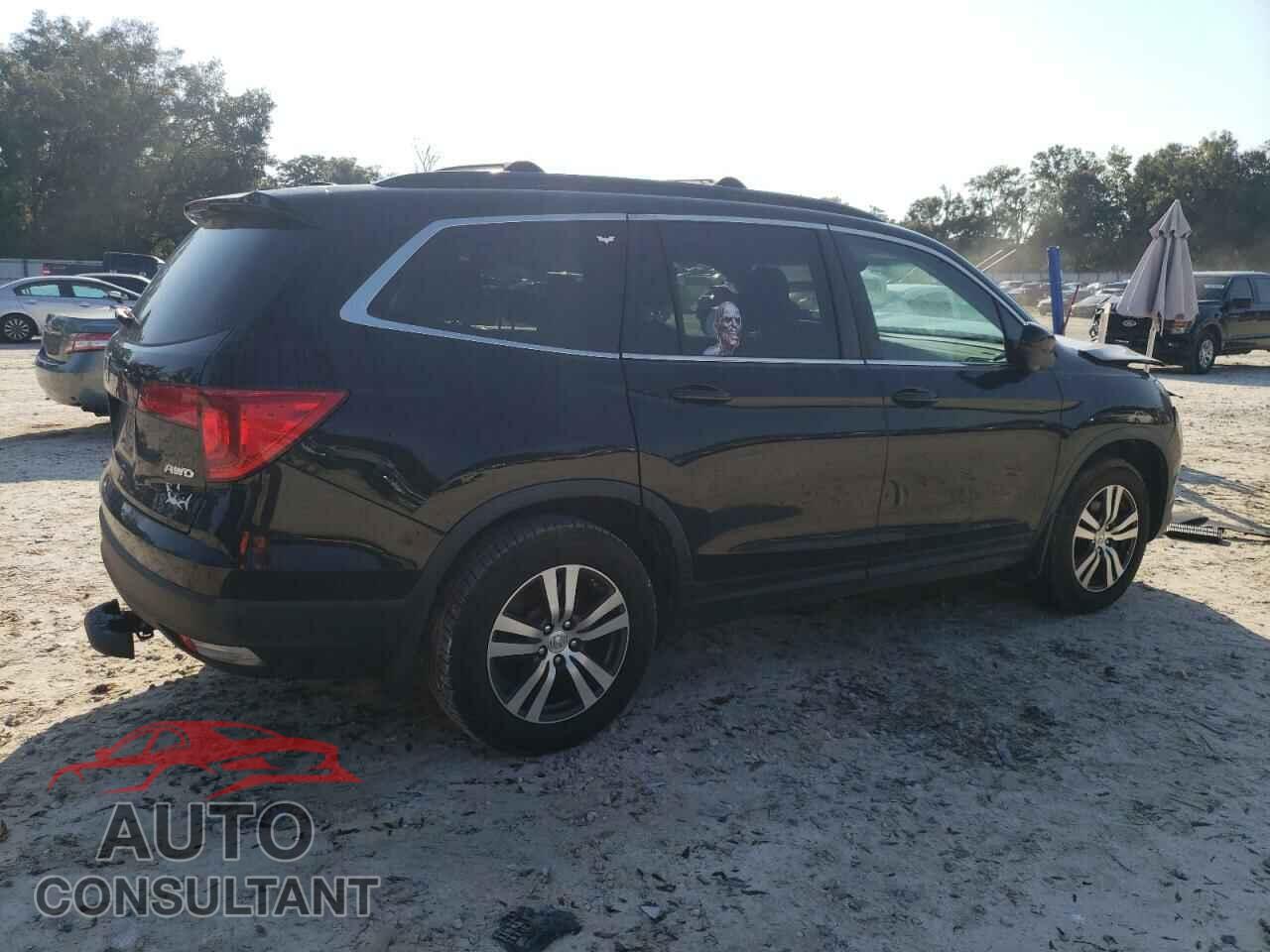 HONDA PILOT 2017 - 5FNYF6H51HB045949