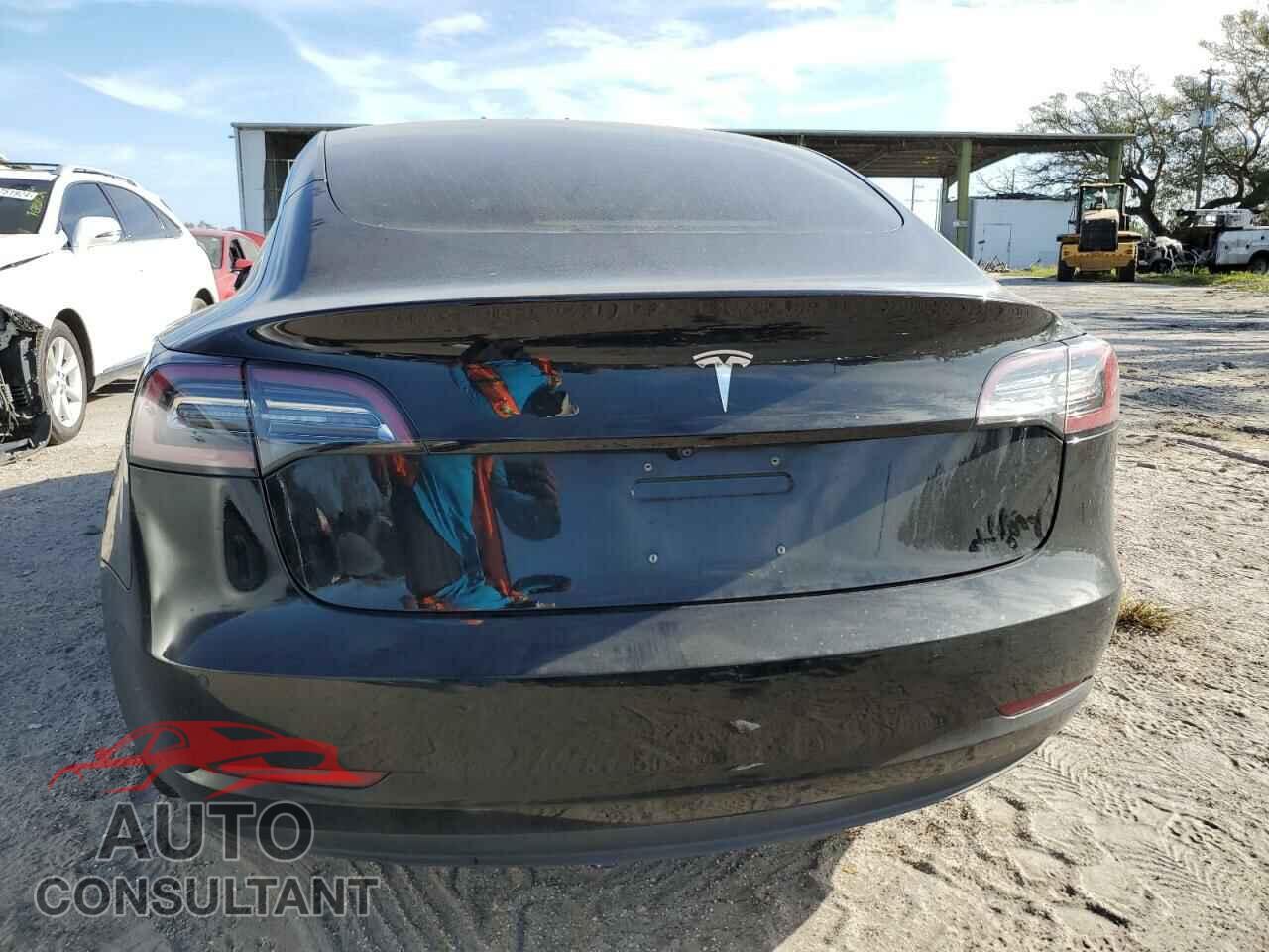 TESLA MODEL 3 2018 - 5YJ3E1EA3JF156302