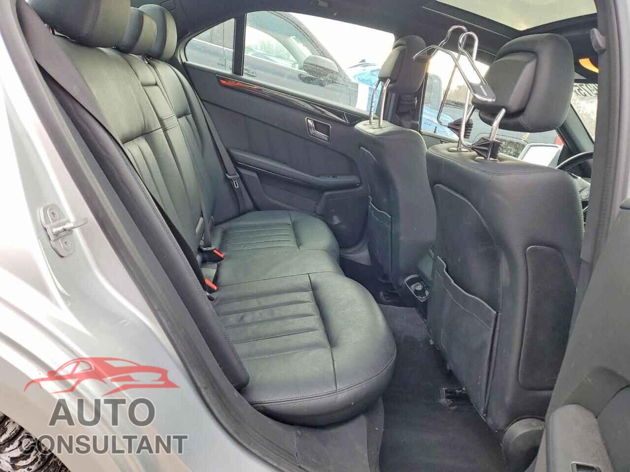 MERCEDES-BENZ E-CLASS 2011 - WDDHF8HB3BA301919