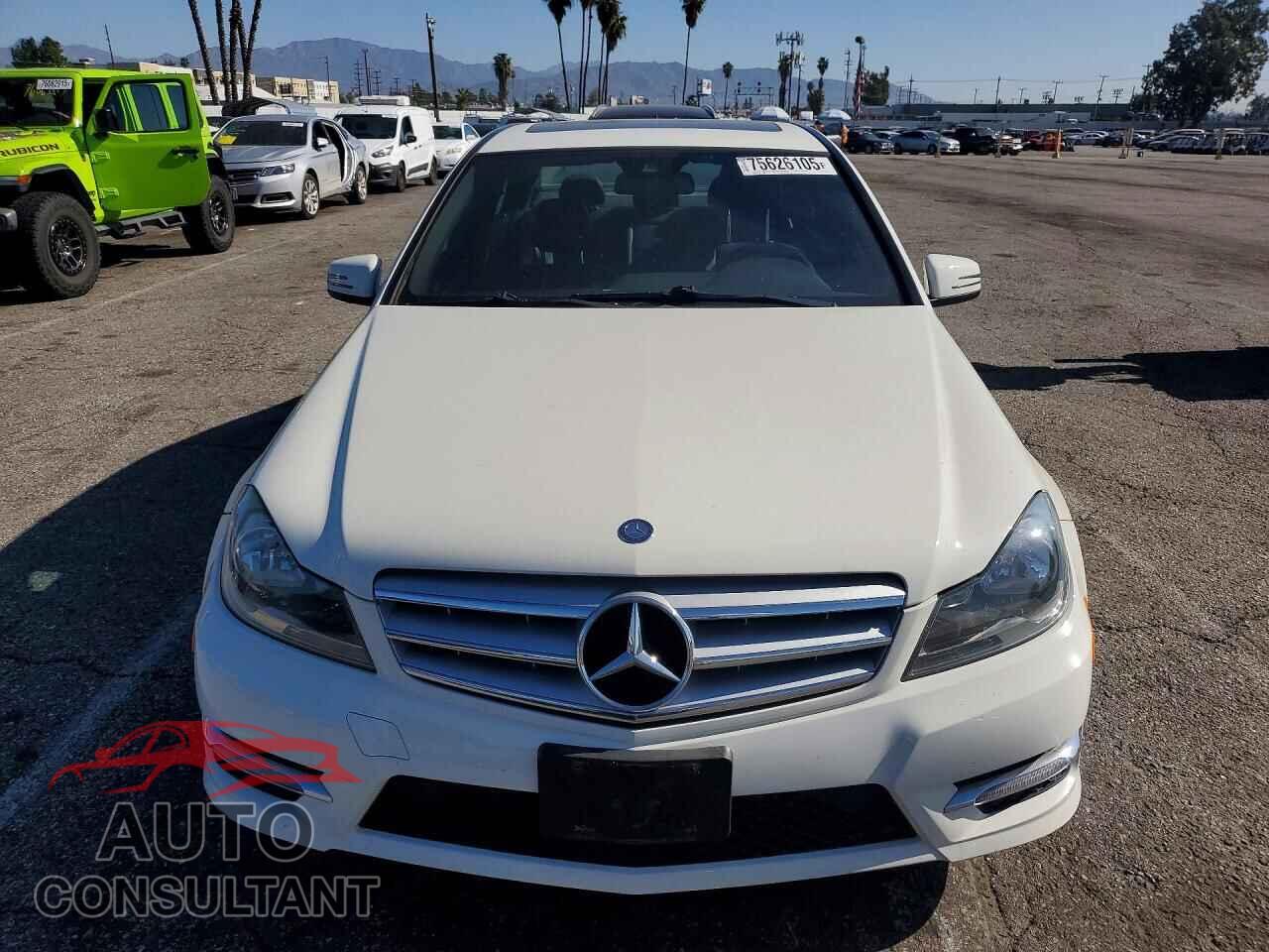 MERCEDES-BENZ C-CLASS 2012 - WDDGF4HB8CA623414
