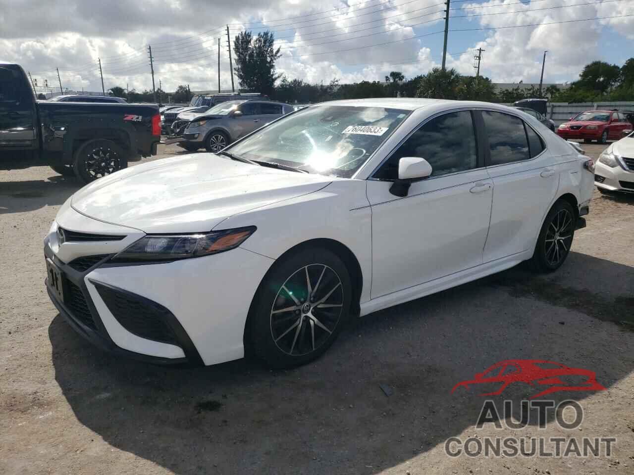 TOYOTA CAMRY 2021 - 4T1G11AK7MU526640