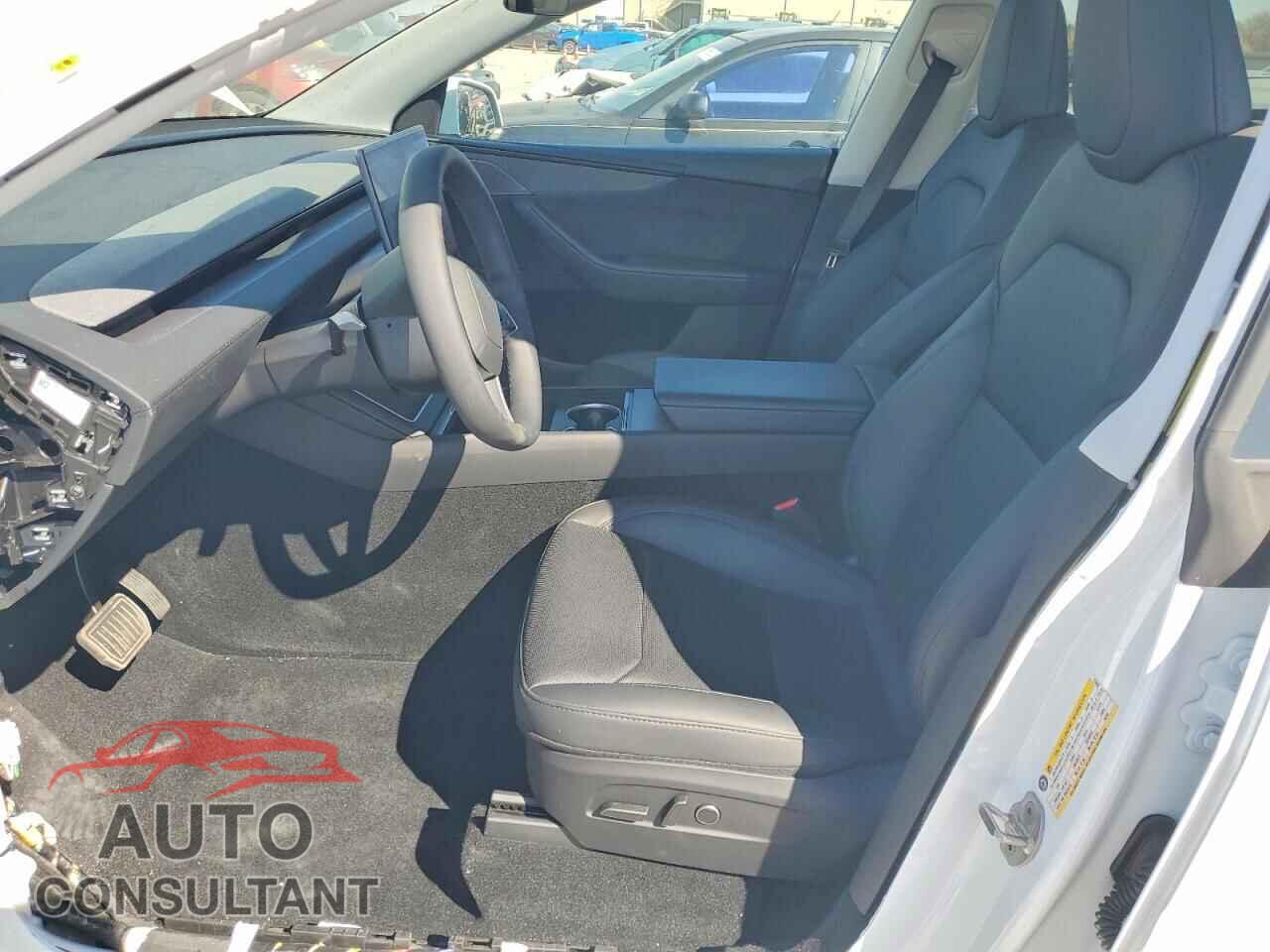 TESLA MODEL Y 2026 - 7SAYGDED4TF432097