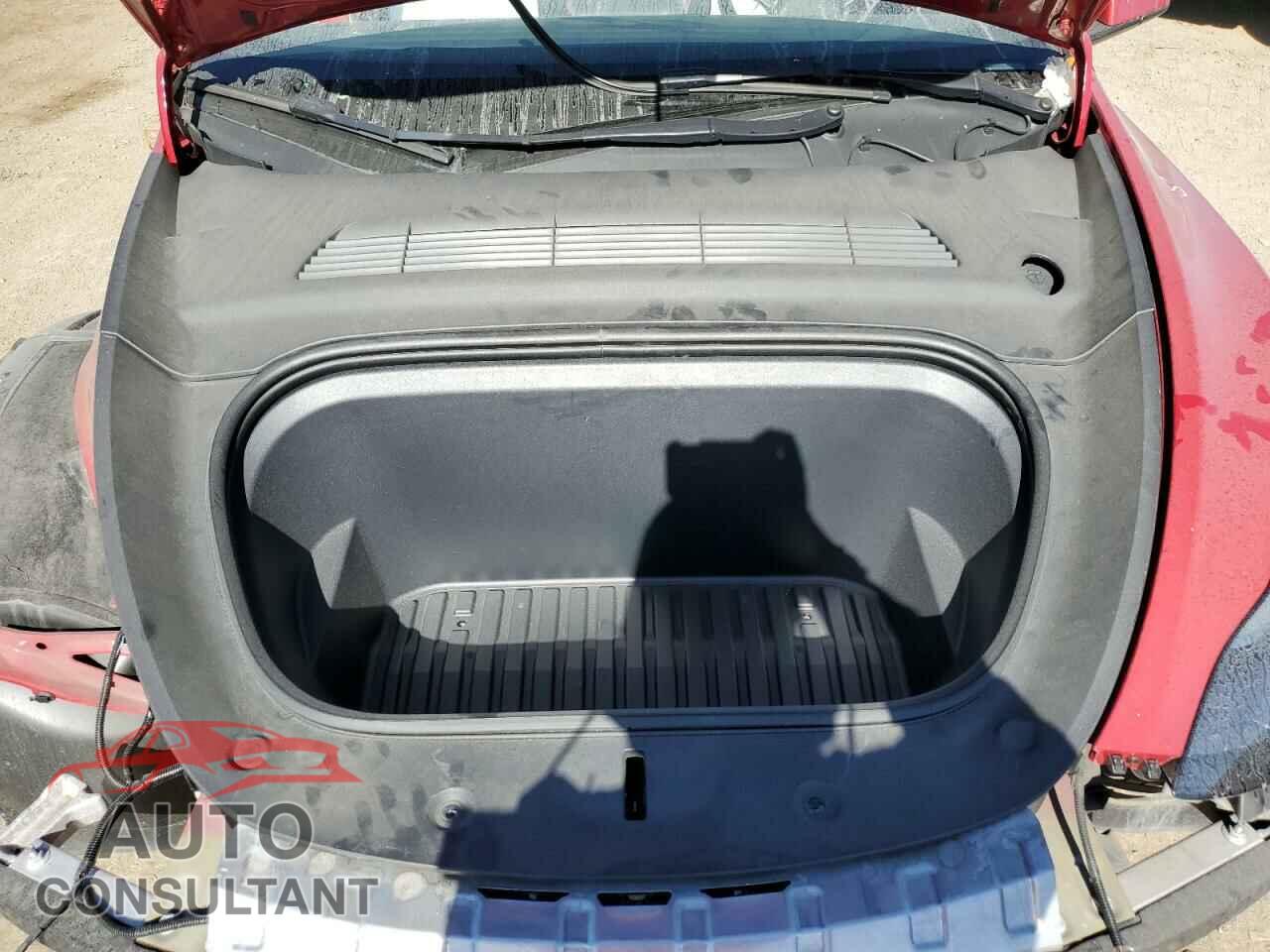 TESLA MODEL Y 2023 - 7SAYGDEE9PF628437