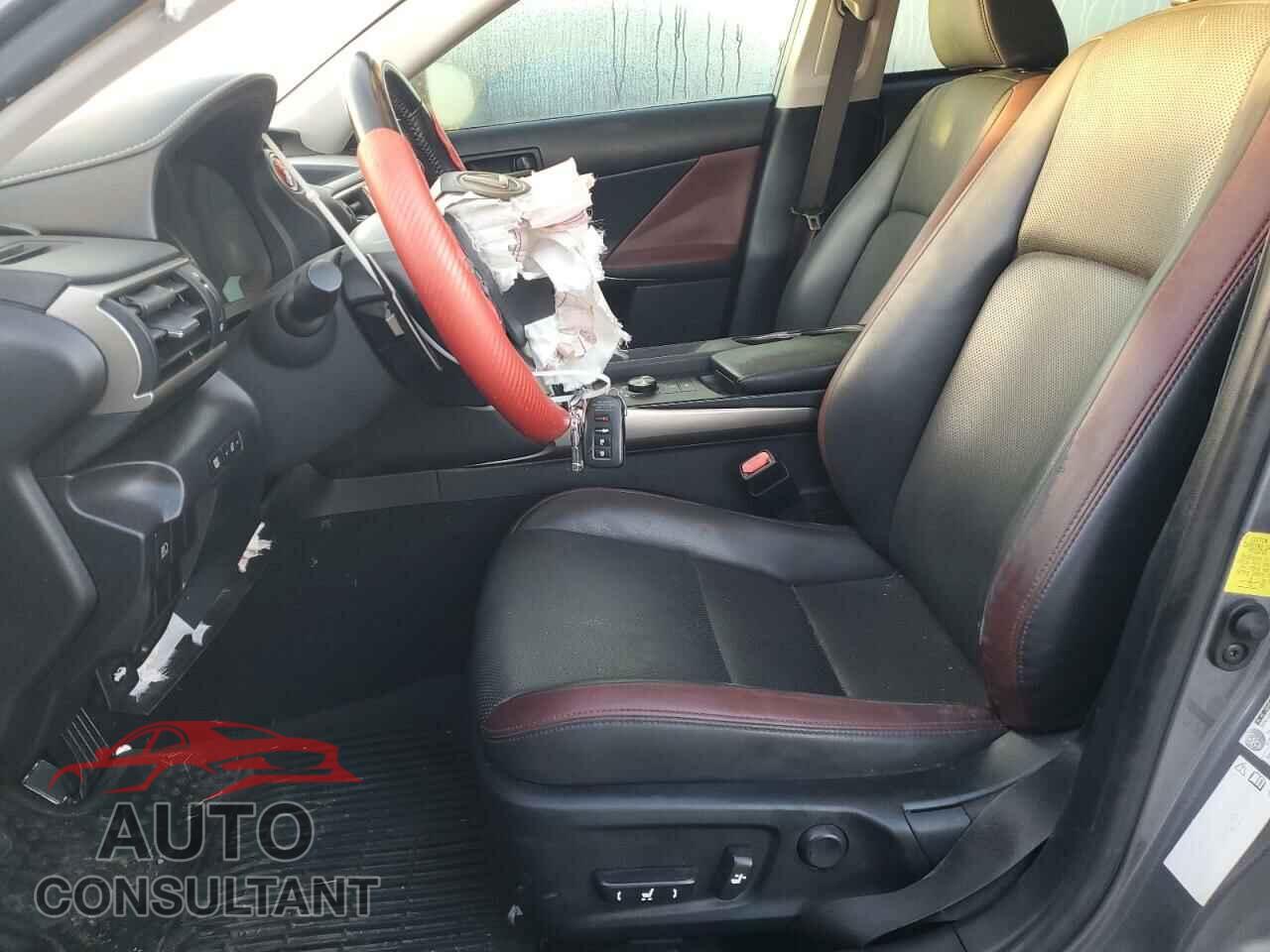 LEXUS IS 2017 - JTHBA1D2XH5057312