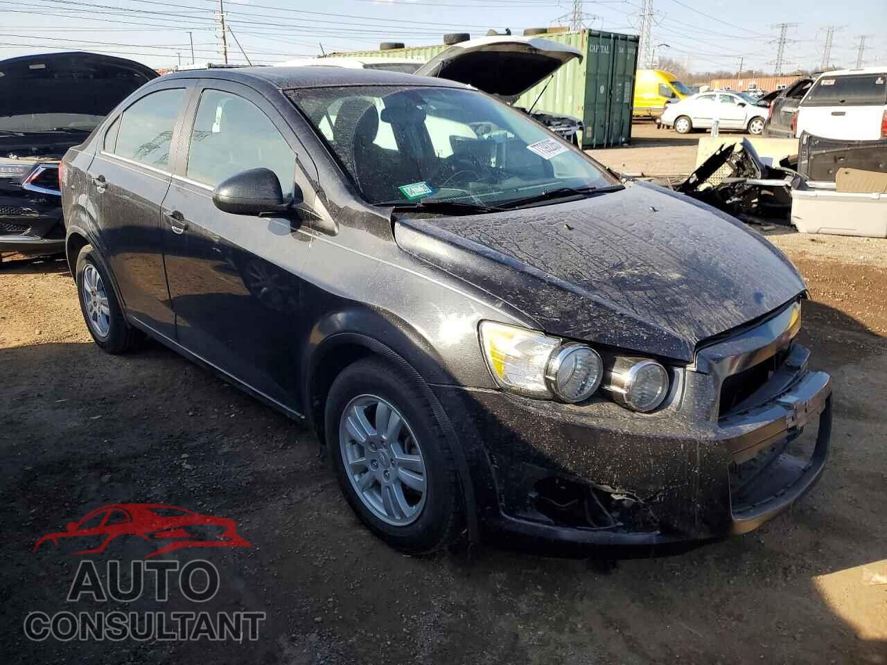 CHEVROLET SONIC 2015 - 1G1JC5SH5F4144925