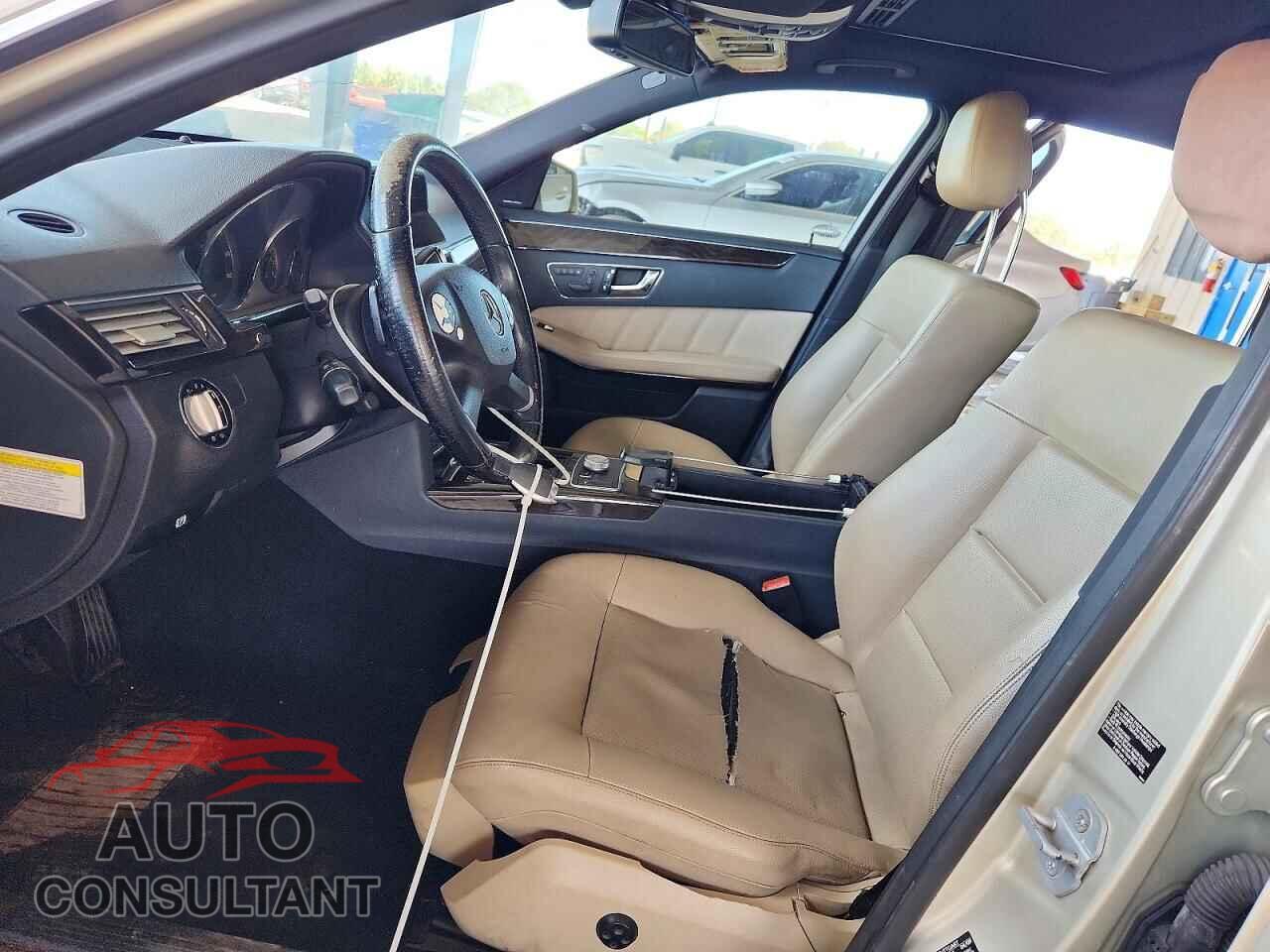 MERCEDES-BENZ E-CLASS 2010 - WDDHF5GBXAA018061