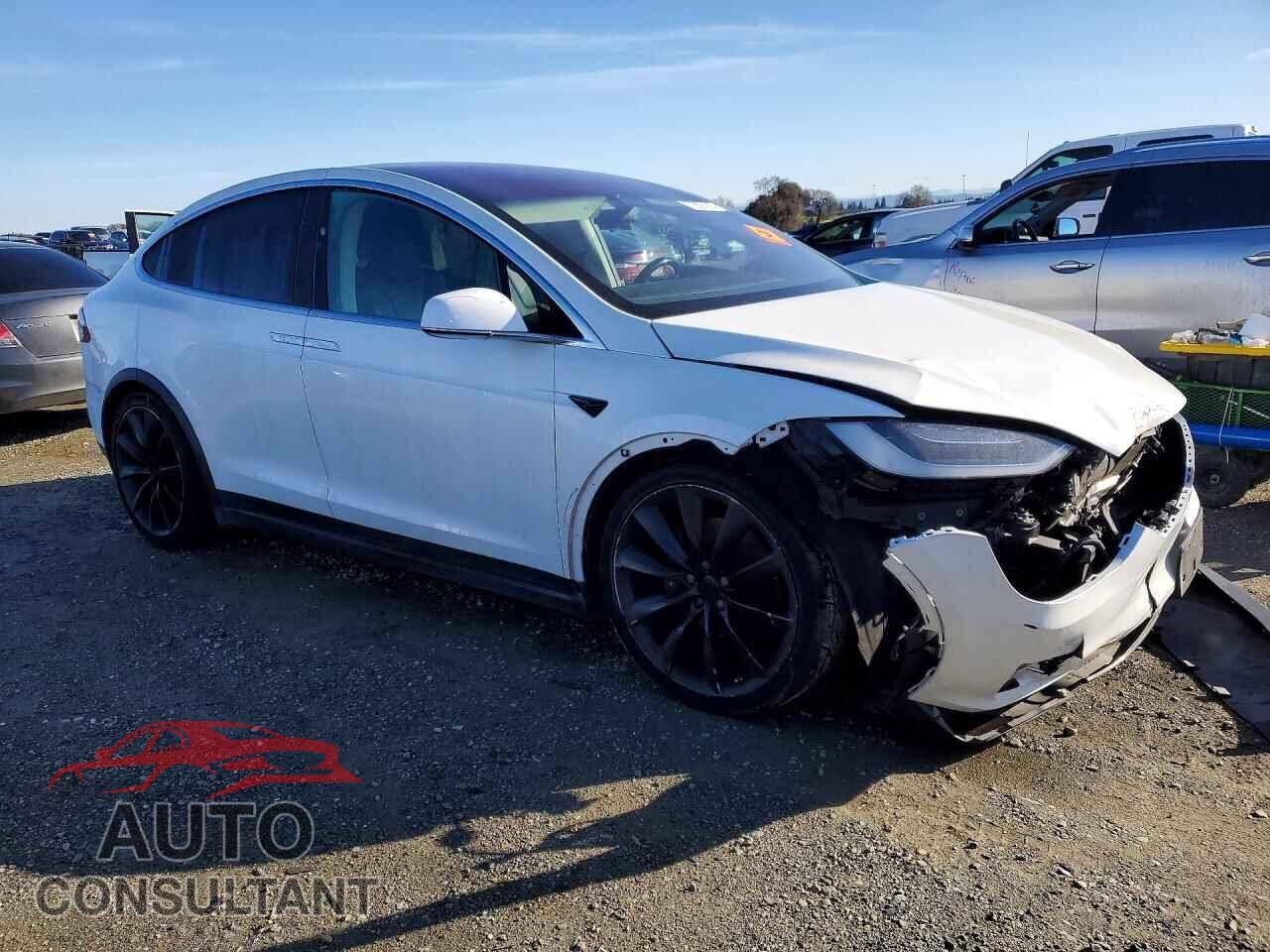 TESLA MODEL X 2017 - 5YJXCBE24HF066771