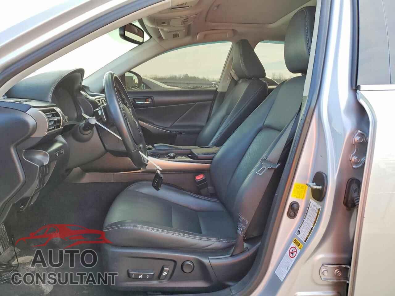 LEXUS IS 2014 - JTHCF1D27E5007582