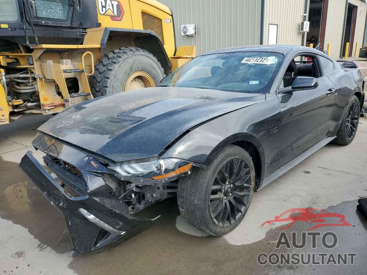 FORD MUSTANG 2018 - 1FA6P8CF8J5104119