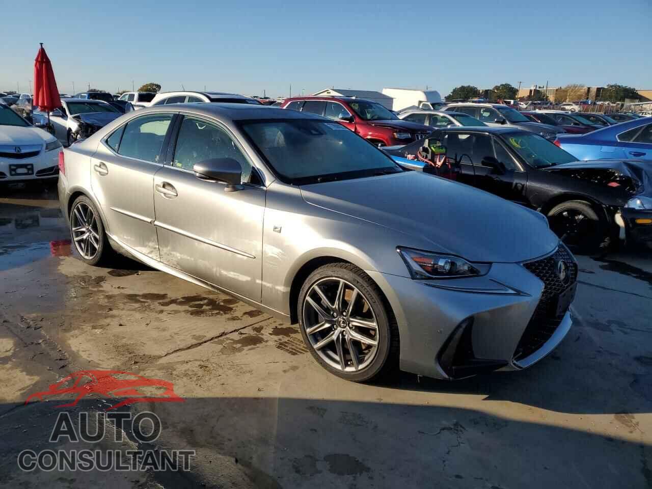 LEXUS IS 2018 - JTHBZ1D28J5032519