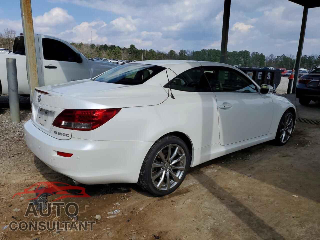 LEXUS IS 2015 - JTHFF2C20F2532619