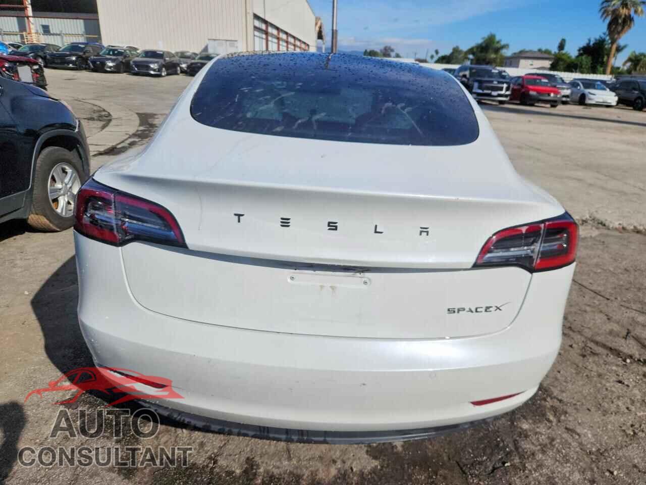 TESLA MODEL 3 2021 - 5YJ3E1EB7MF975889