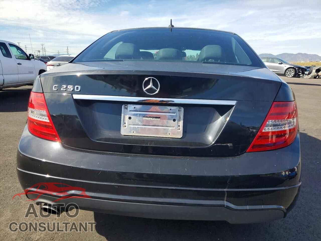 MERCEDES-BENZ C-CLASS 2014 - WDDGF4HB7EA945271