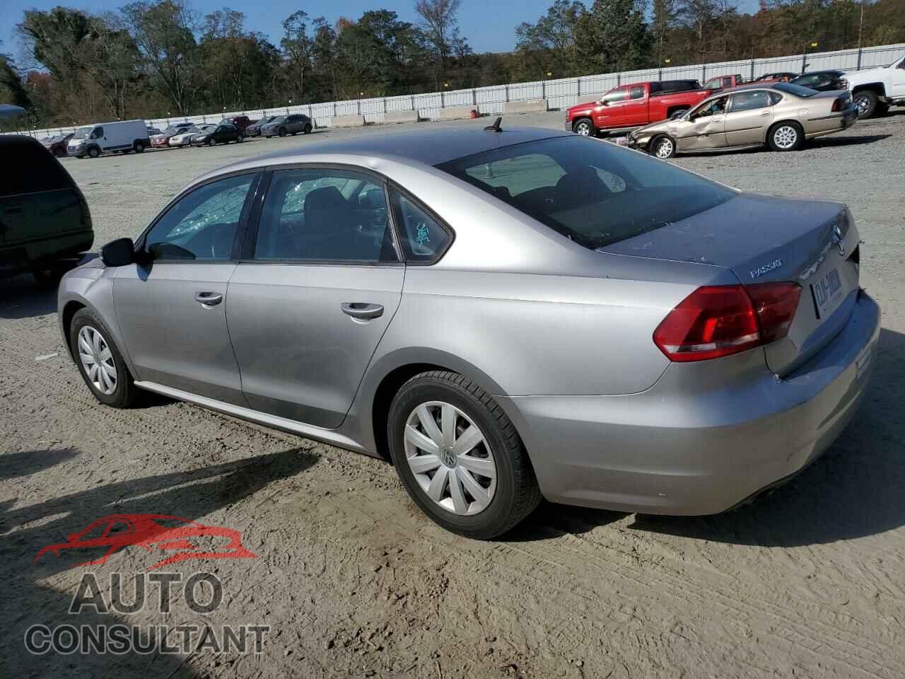VOLKSWAGEN PASSAT 2013 - 1VWAP7A31DC046035