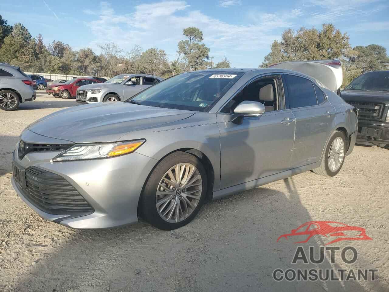 TOYOTA CAMRY 2019 - 4T1B11HK8KU822375