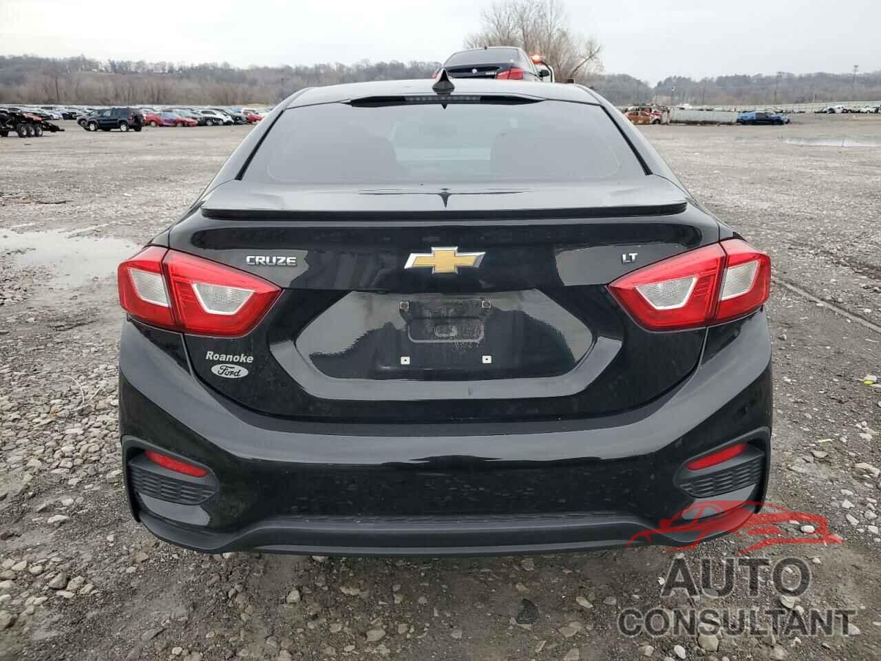 CHEVROLET CRUZE 2018 - 1G1BD5SM7J7114931