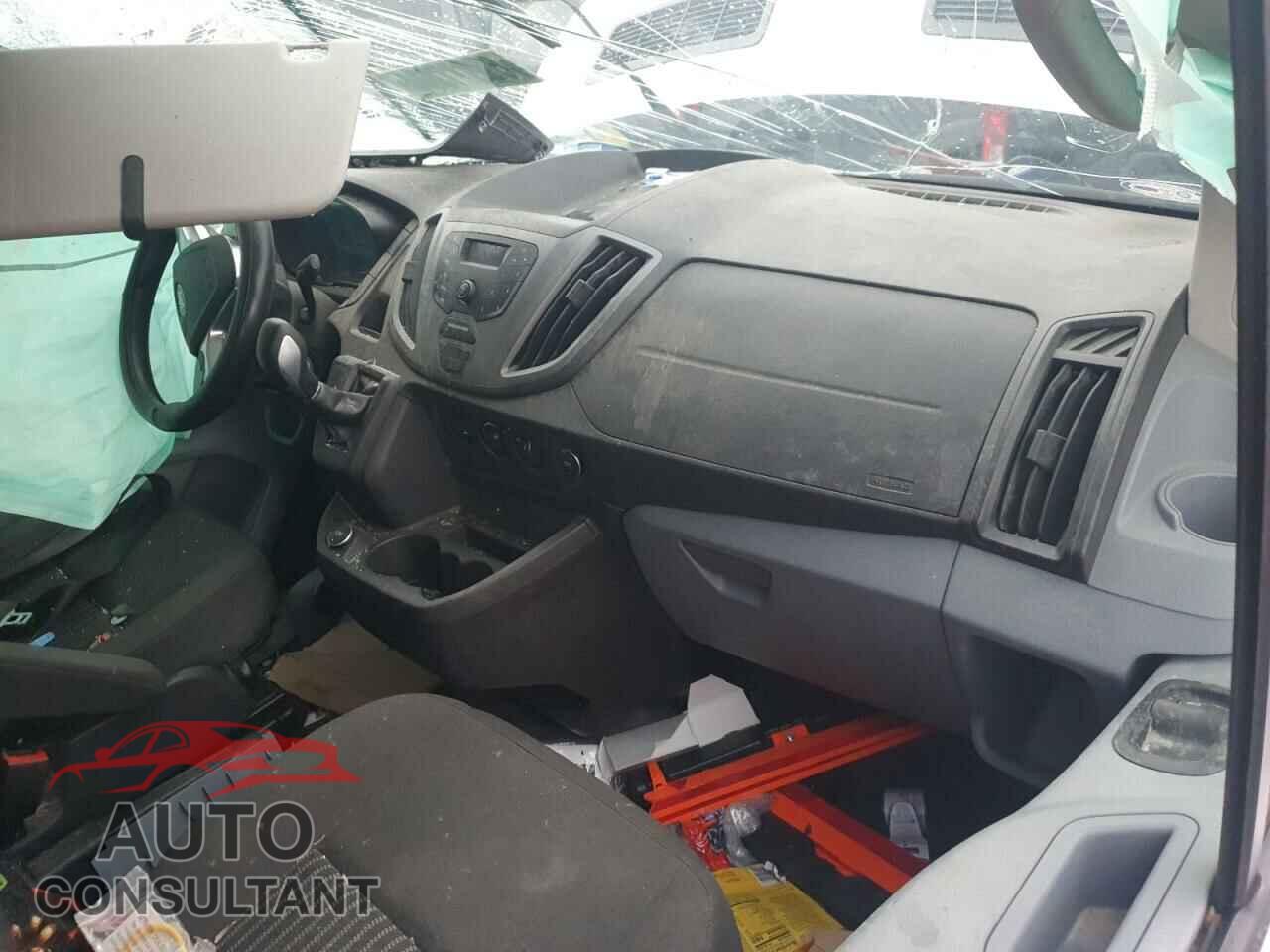 FORD TRANSIT 2017 - 1FTYR1ZM1HKB29563
