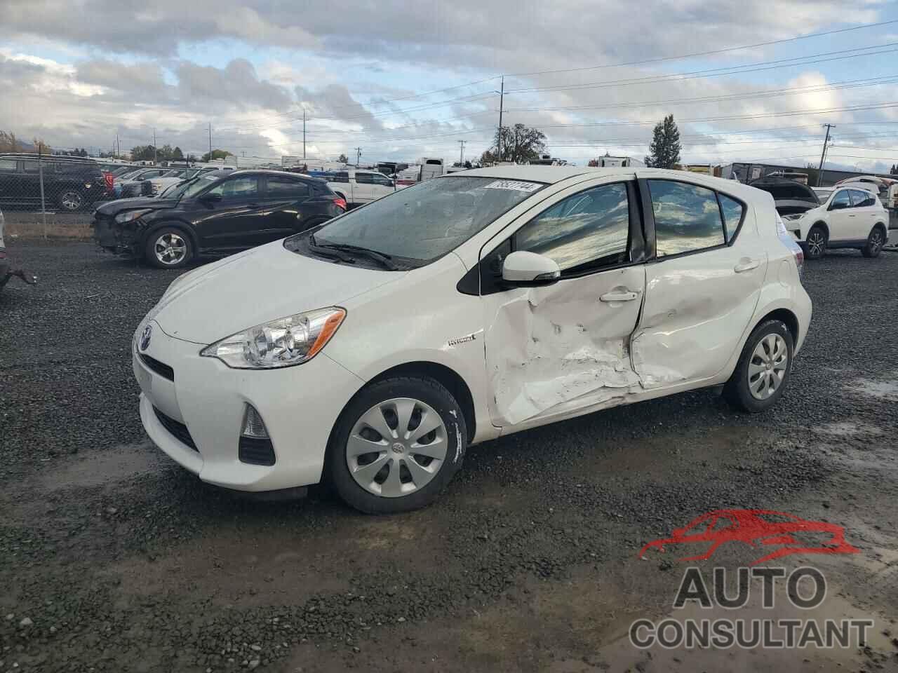 TOYOTA PRIUS 2014 - JTDKDTB33E1084662