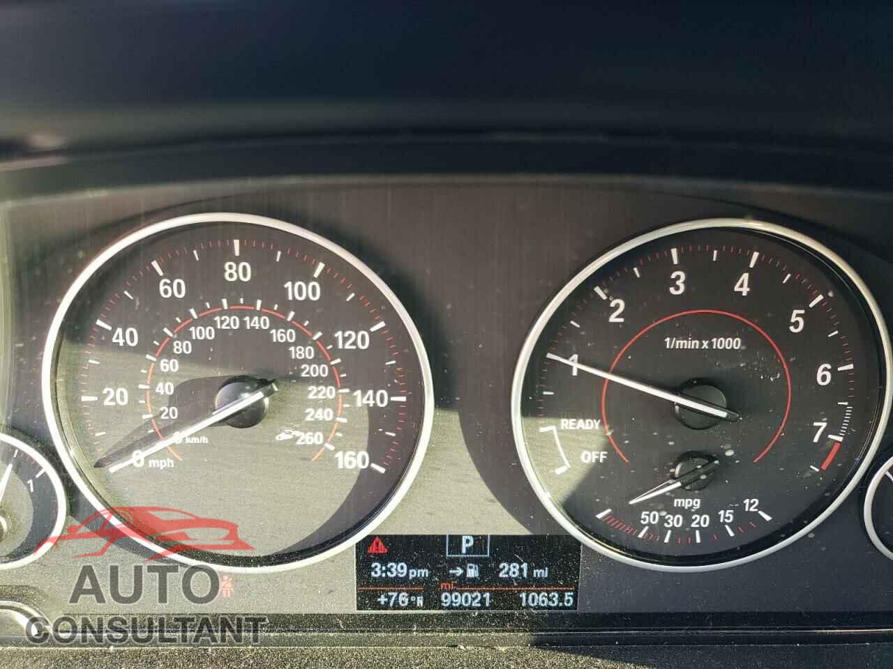 BMW 3 SERIES 2016 - WBA8E9G53GNT83467