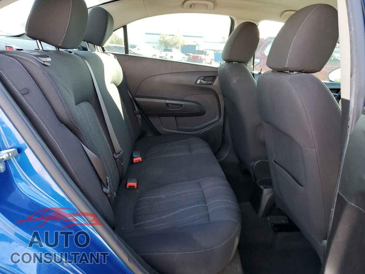 CHEVROLET SONIC 2017 - 1G1JD5SH9H4132003