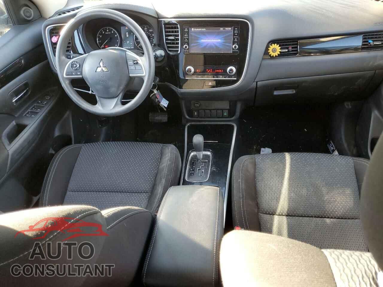 MITSUBISHI OUTLANDER 2020 - JA4AD2A36LZ044687