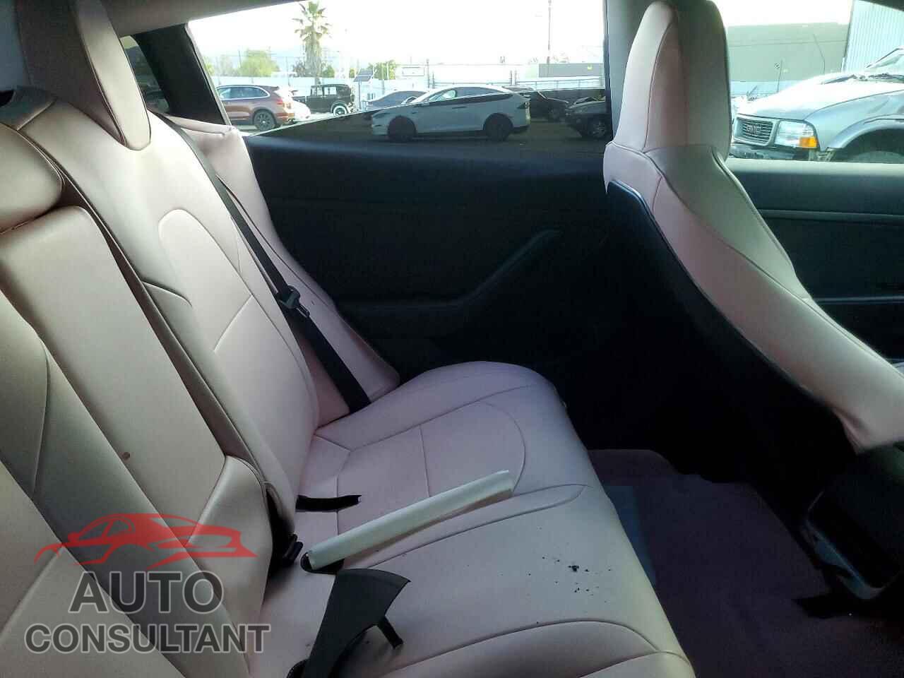 TESLA MODEL 3 2020 - 5YJ3E1EA9LF630157