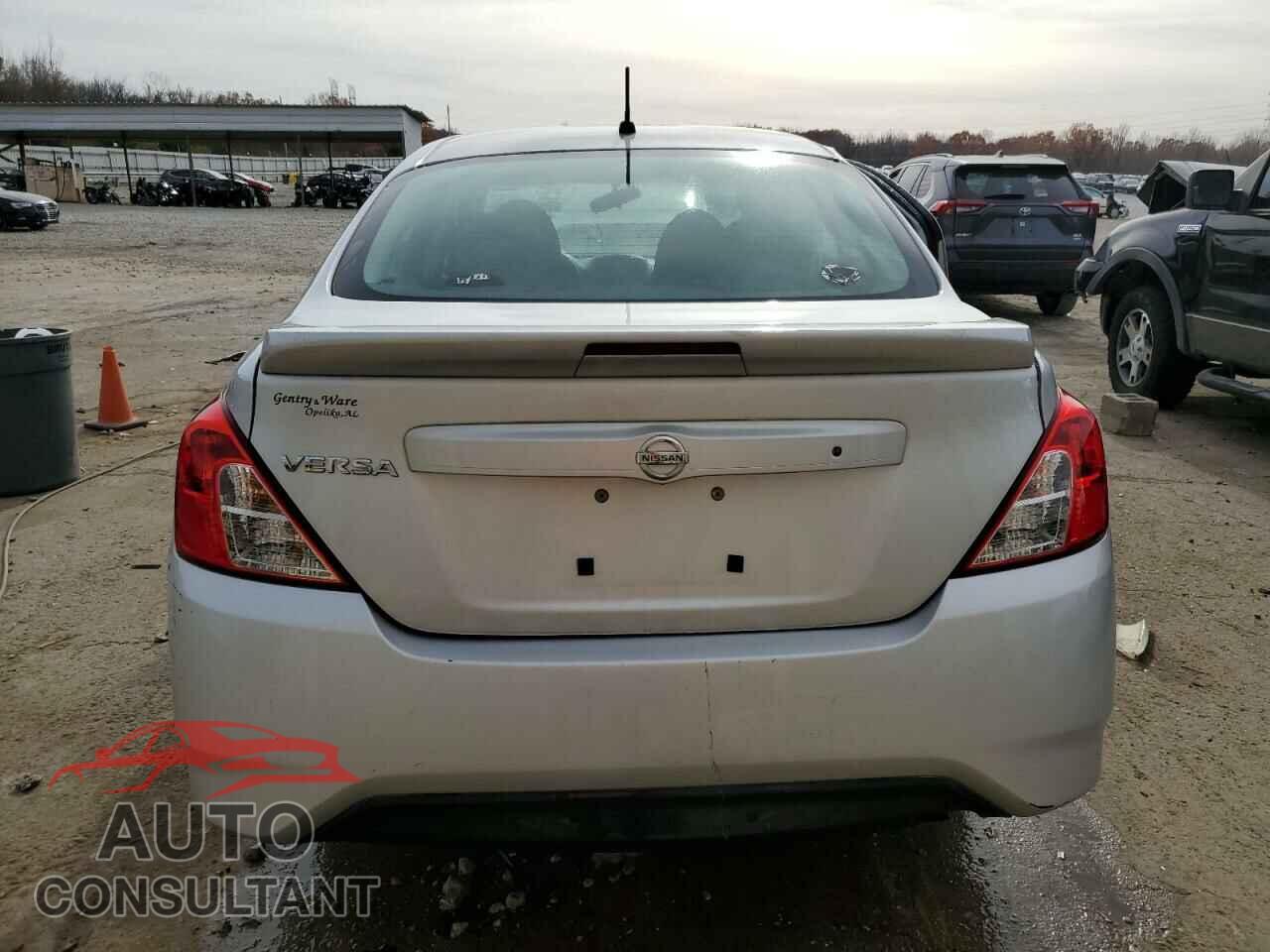 NISSAN VERSA 2017 - 3N1CN7AP7HL856416