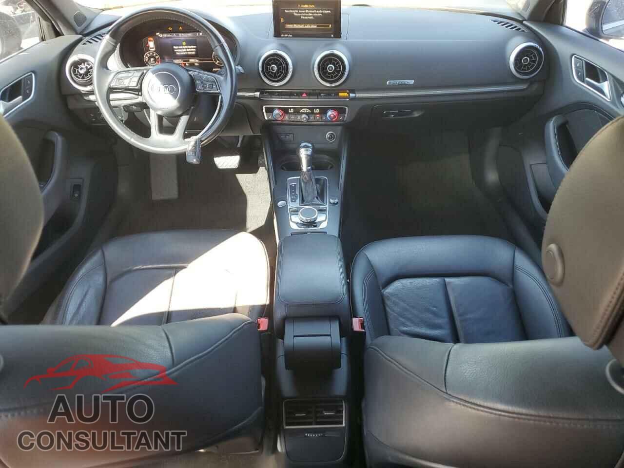 AUDI A3 2017 - WAUTPBFF8HA043990