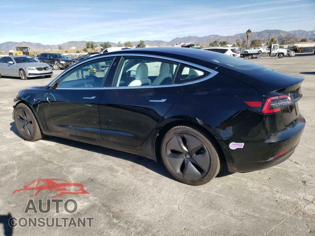 TESLA MODEL 3 2019 - 5YJ3E1EB8KF192352