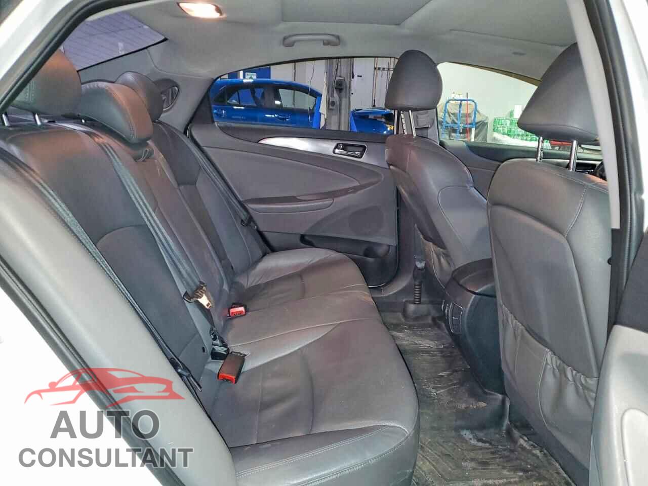 HYUNDAI SONATA 2011 - KMHEC4A42BA007594