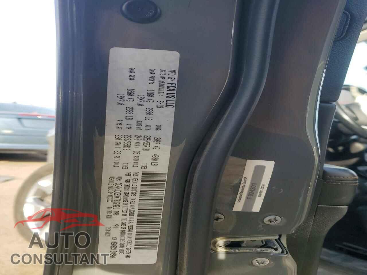 JEEP COMPASS 2019 - 3C4NJDCBXKT812421