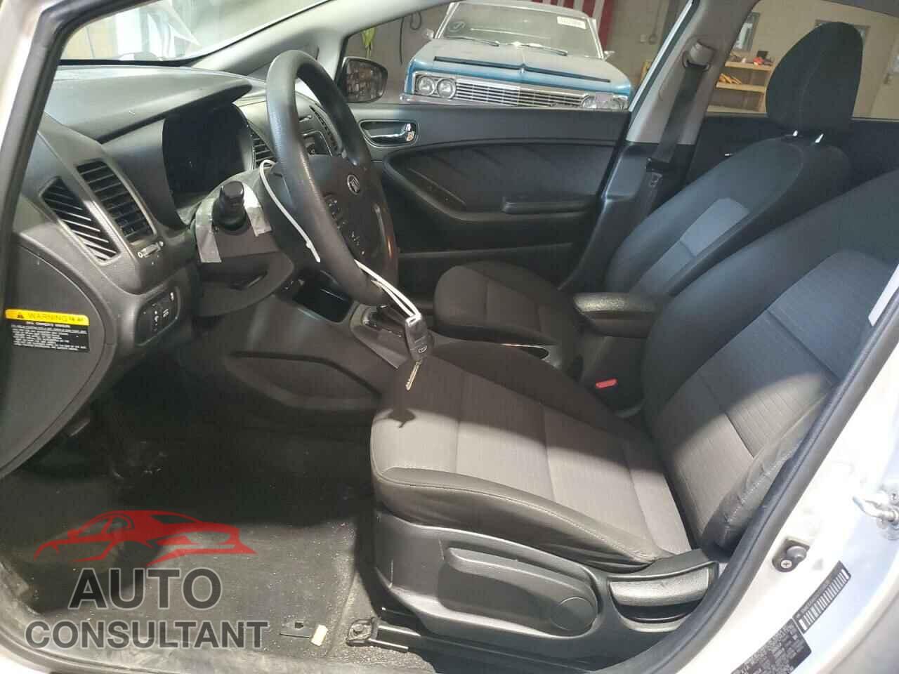 KIA FORTE 2016 - KNAFX4A67G5555828