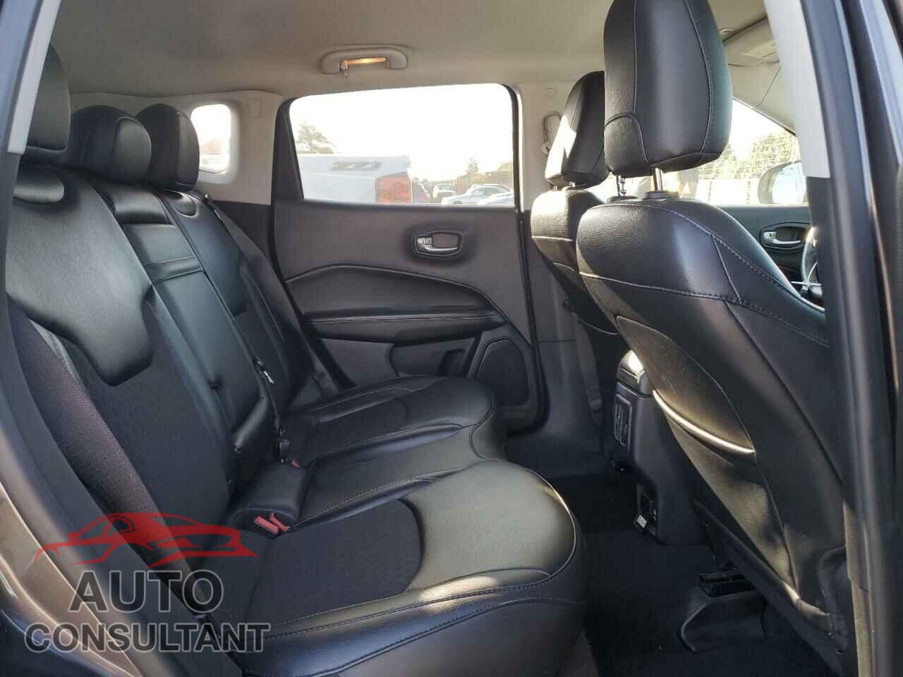 JEEP COMPASS 2019 - 3C4NJDBB2KT596887