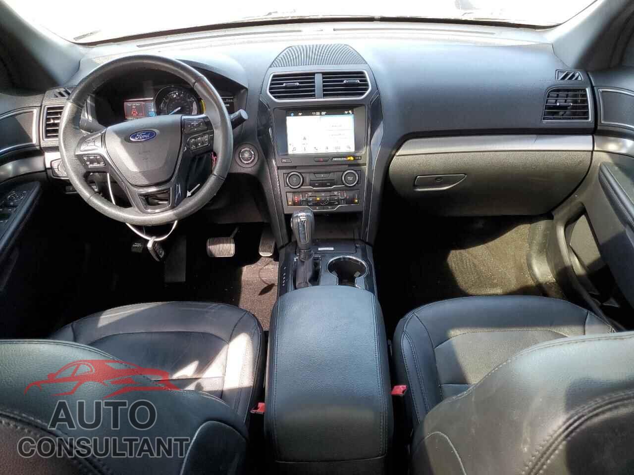 FORD EXPLORER 2018 - 1FM5K7D88JGB87145