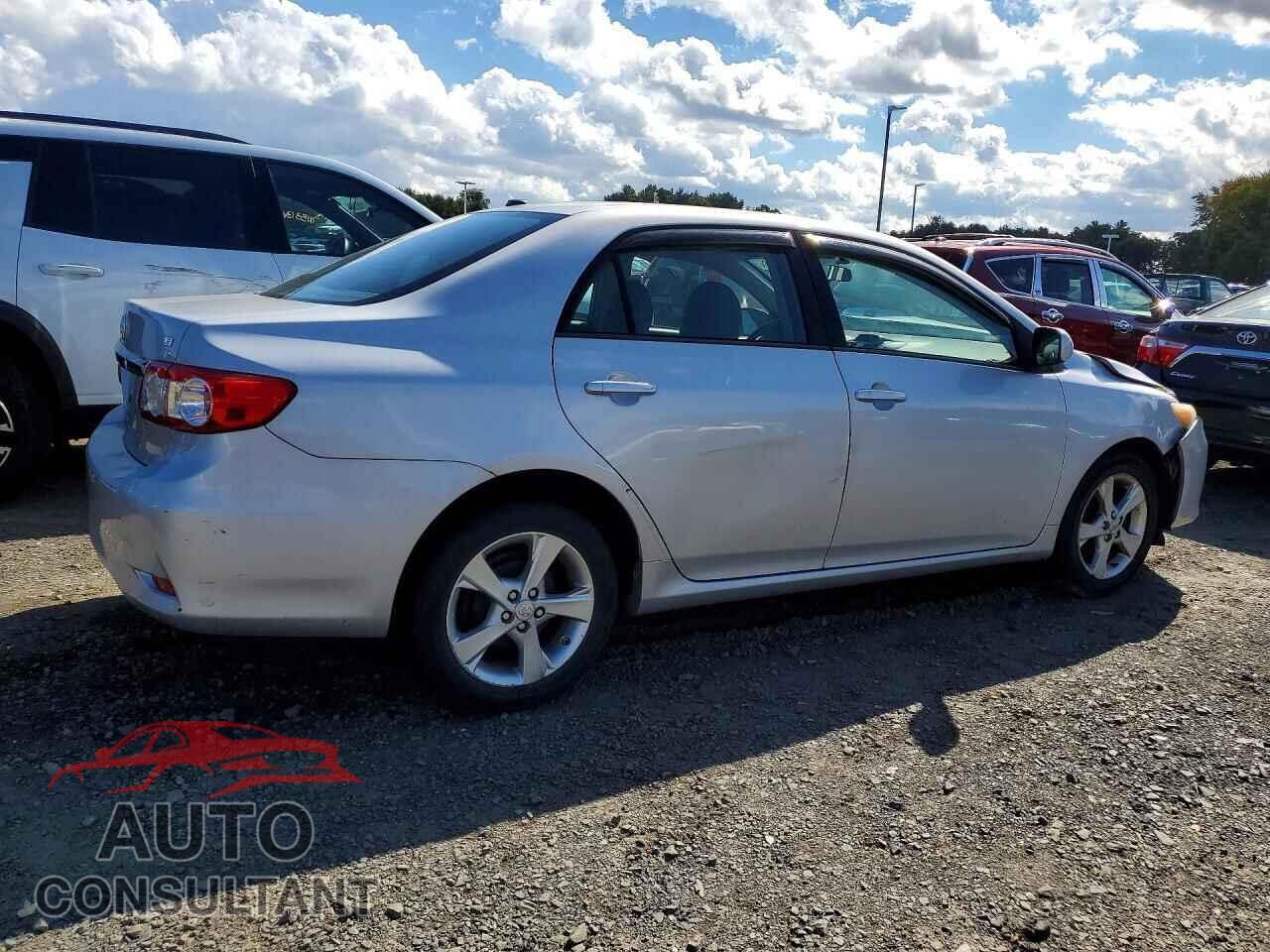 TOYOTA COROLLA 2012 - 2T1BU4EE6CC852677