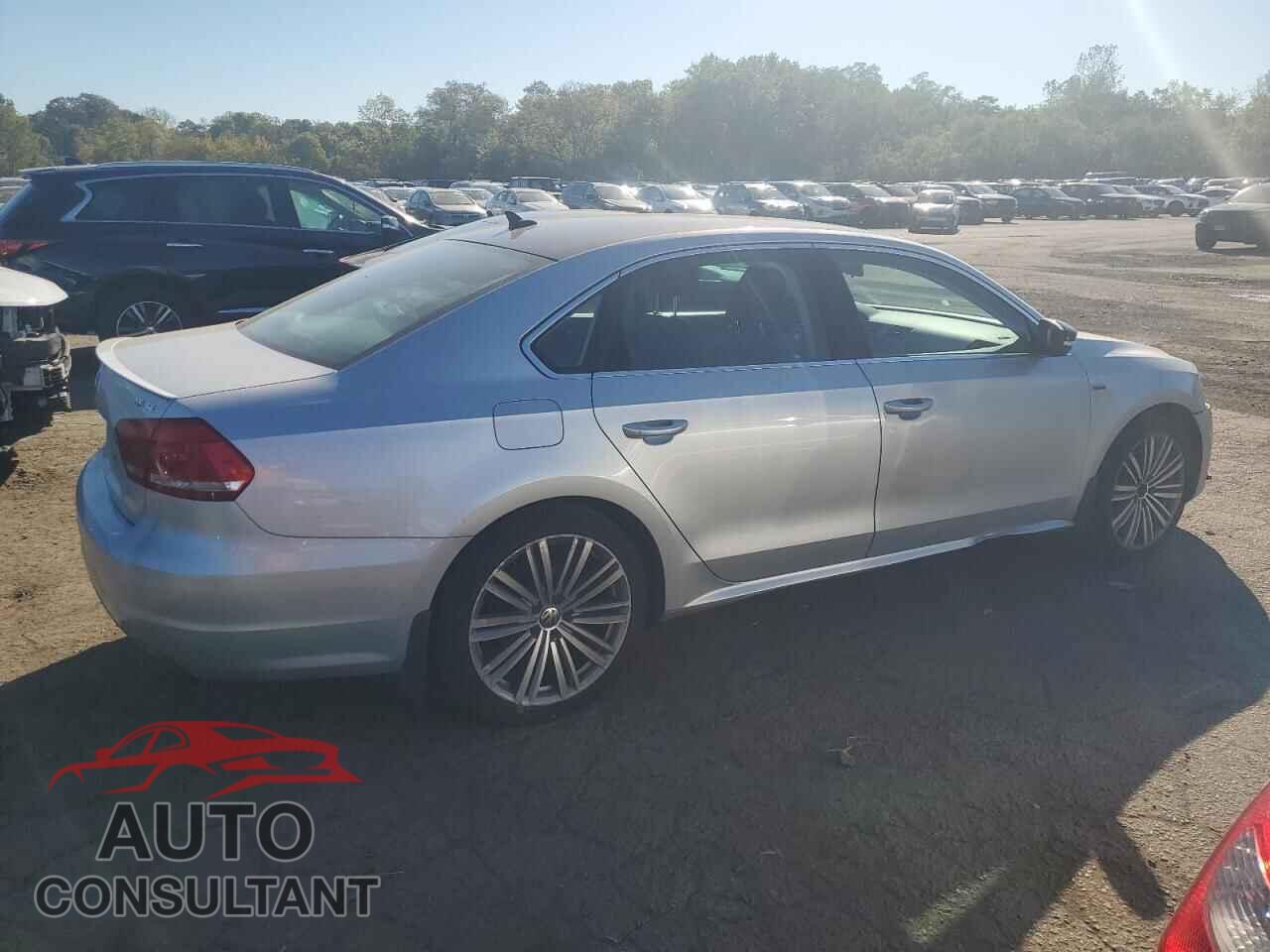 VOLKSWAGEN PASSAT 2015 - 1VWBT7A32FC036780