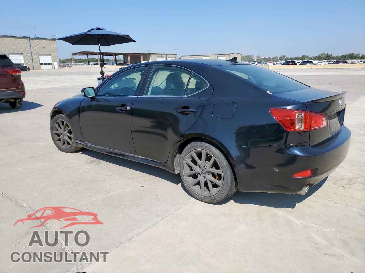 LEXUS IS 2011 - JTHBF5C21B5151824